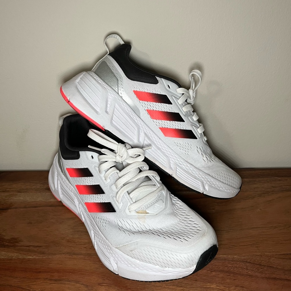 Adidas Sneakers